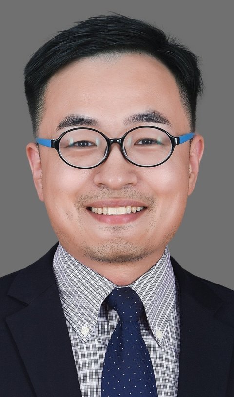 Portrait photo of Xiaoran Hu