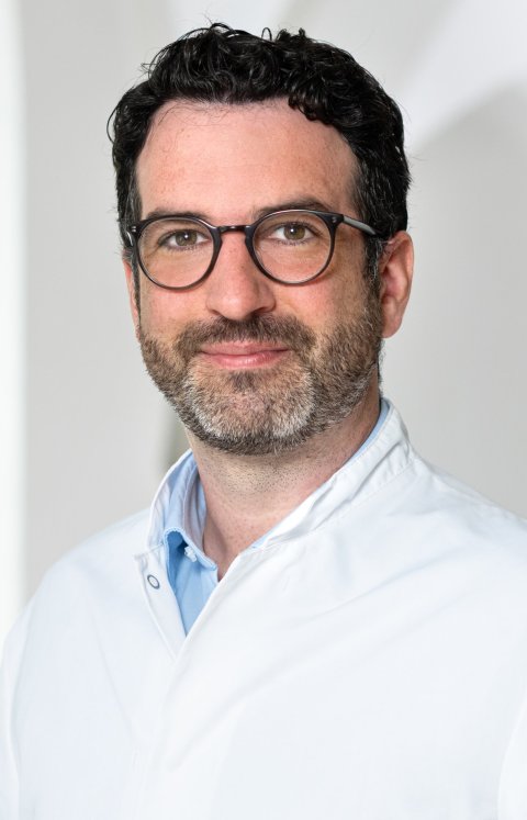 Portraitfoto von Alexander Meyer