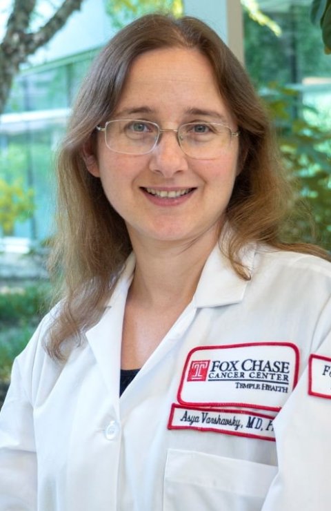 Portrait photo of Asya Varshavsky