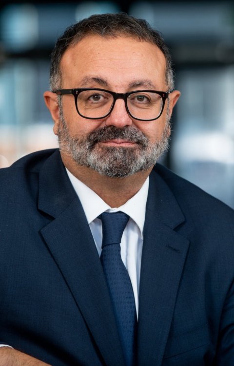 Portrait photo of Prof. Manuel Salto-Tellez