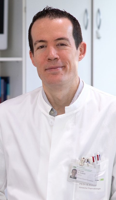 Portraitfoto von Prof. Sebastian Kobold