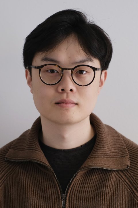 Portrait photo of Shiqiang Wu