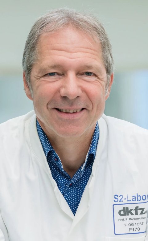 Portraitfoto von Prof. Dr. Ralf Bartenschlager