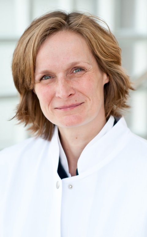 Portraitfoto von Prof. Dr. Dr. Janka Held-Feindt