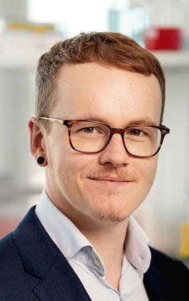 Portraitfoto von Prof. Dr. Dominik Egger