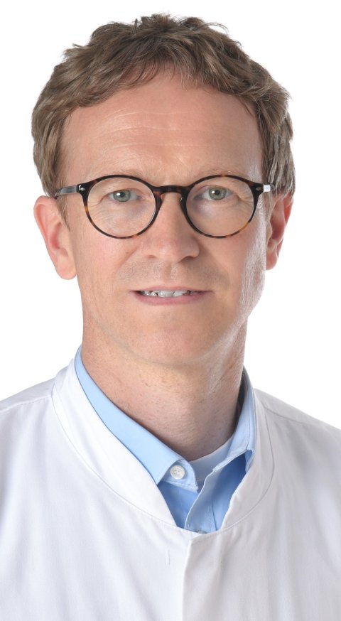 Portraitfoto von Prof. Tobias Görge