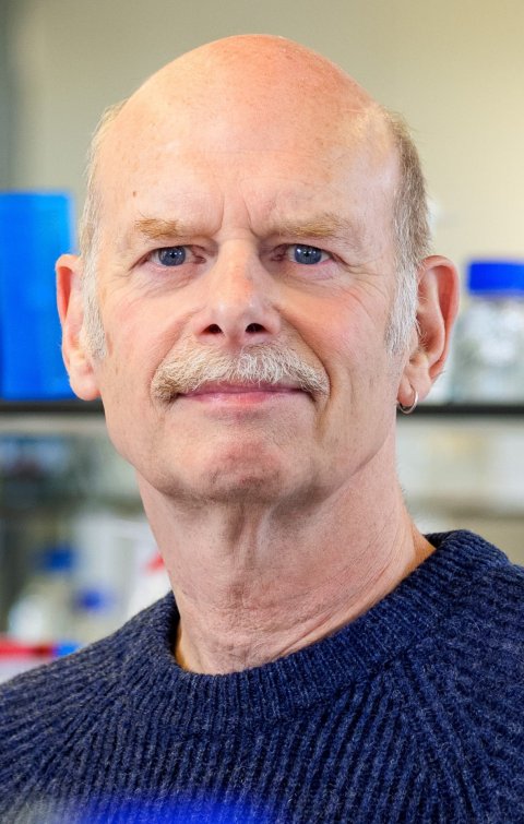 Portrait photo of Dr. John van der Oost