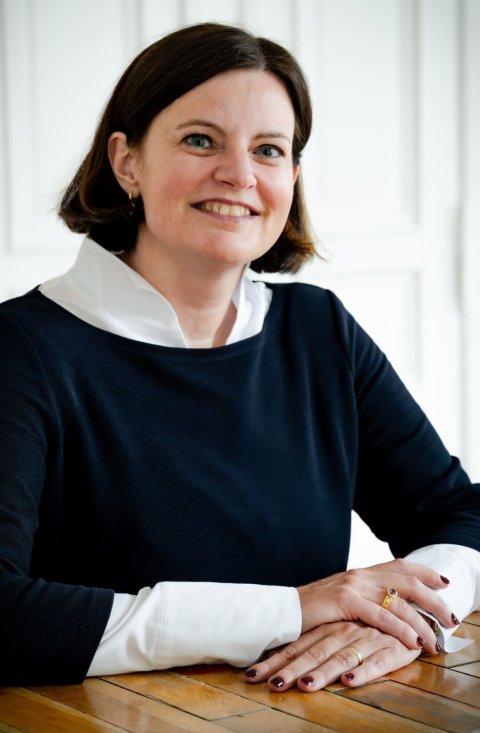 Portraitfoto von Dr. Nicole Helmbold