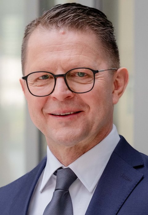 Portraitfoto von Prof. Olaf Kannt