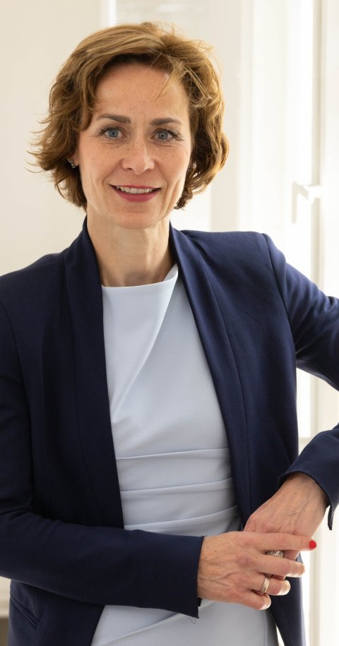 Portraitfoto von Dr. Konstanze Blatt