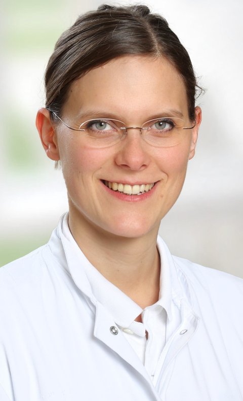 Portraitfoto von Dr. Catharina Peukert
