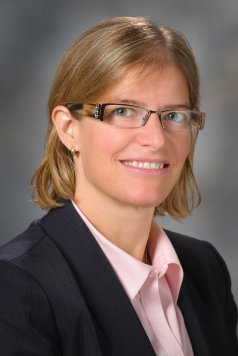 Portrait photo of Jennifer Wargo