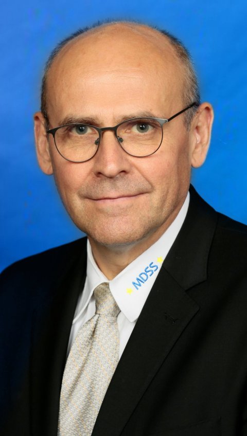 Portrait photo of Ludger Moeller