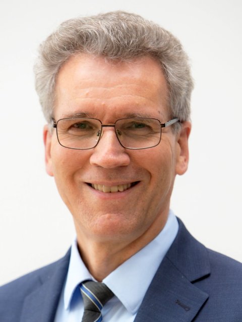 Portraitfoto von Prof. Dr. Torsten Witte