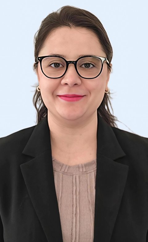 Portrait photo of Dr Goncagul Aldan