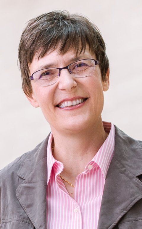 Portrait photo of Birgit Schilling