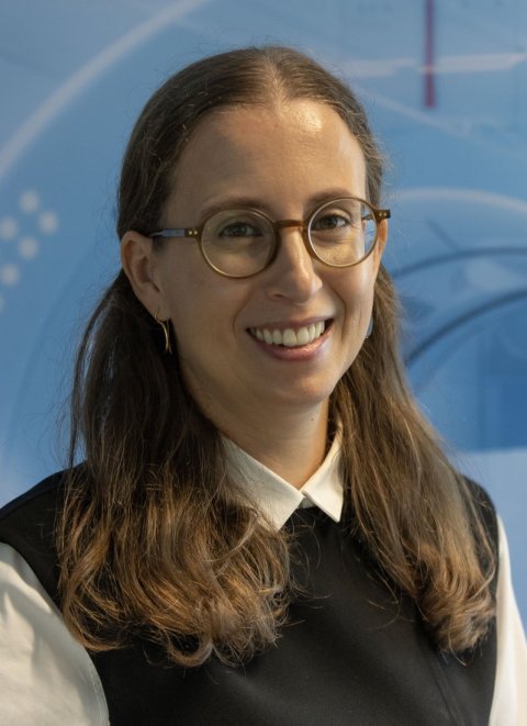 Portrait photo of Dr. Joana Reis