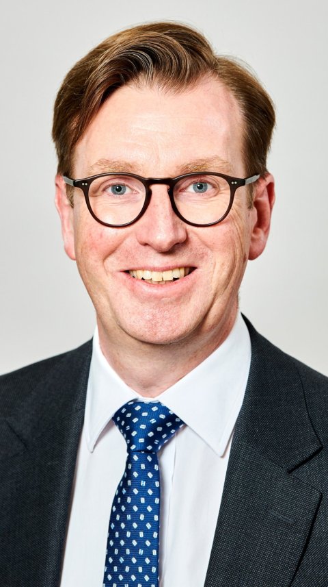 Portrait photo of Professor Quentin Anstee