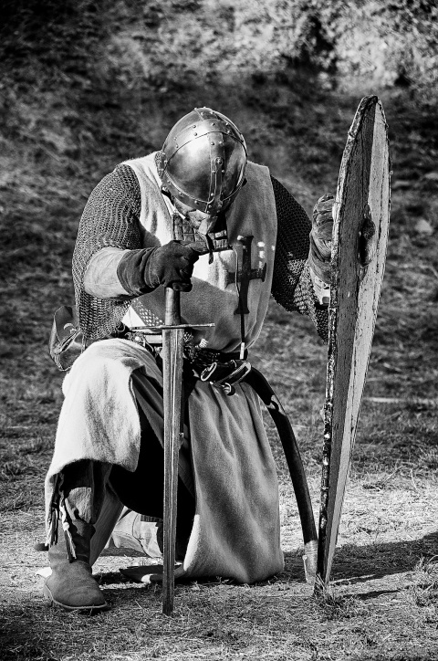 kneeling knight